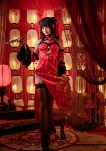 欧美大牌上衣女_1080在线观看