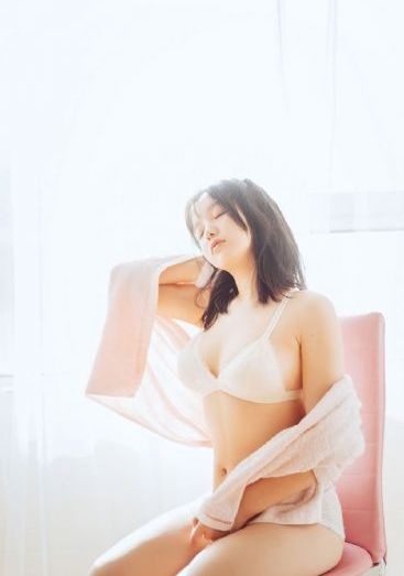 美女露出让男生揉的电_青苹果乐园免费高清观看