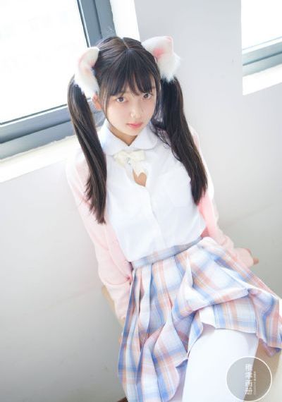 欧美足球宝贝走光图片_BD韩语电影免费在线