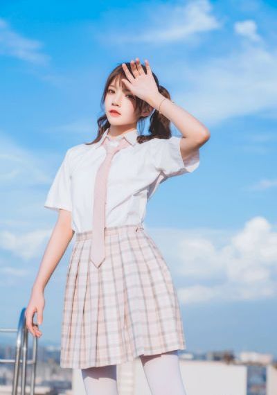 欧美俄罗斯美足_午夜激情
