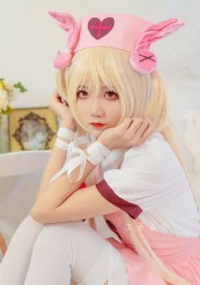 丰满女人精品一区二区在线_HD完整在线观看